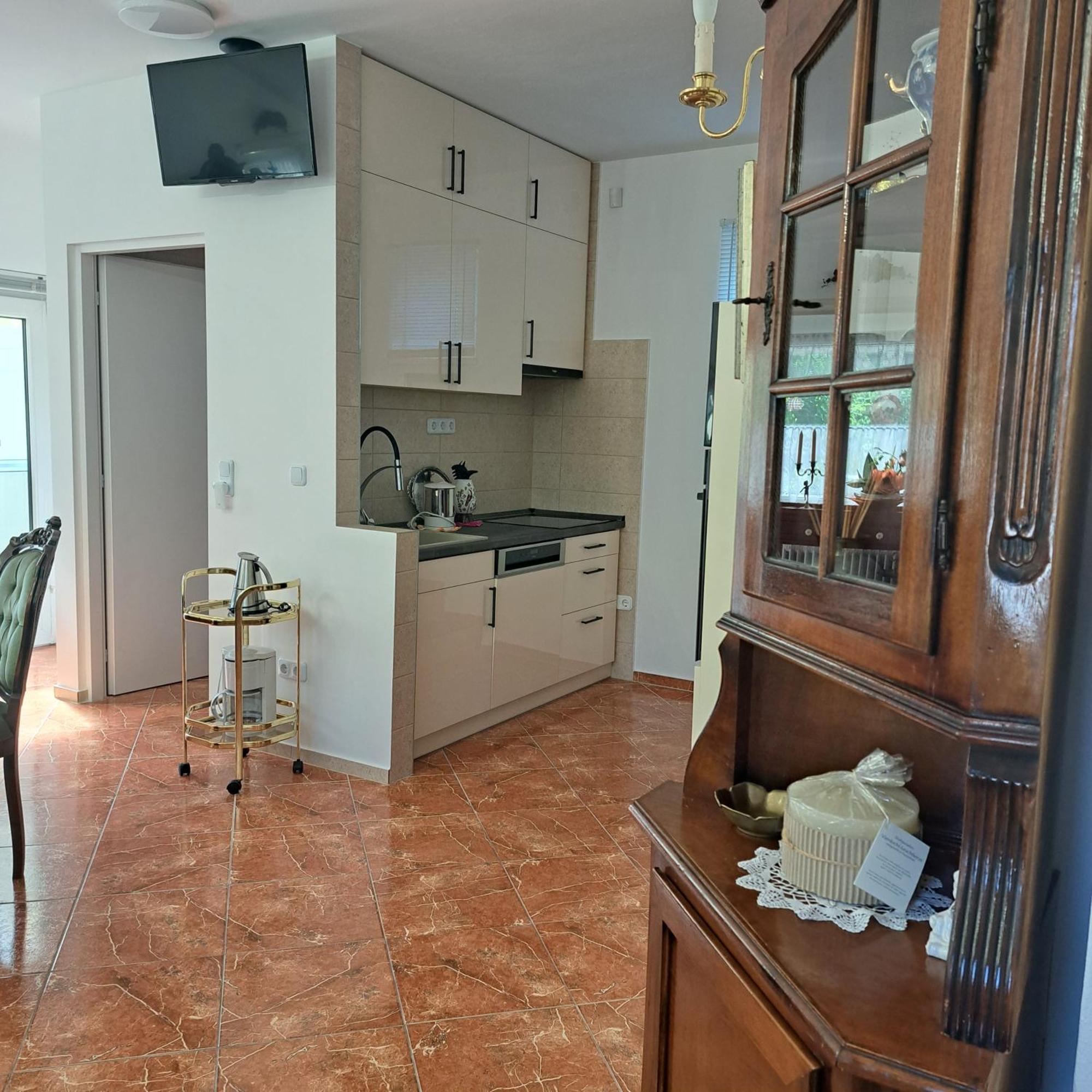 Tavirozsa Apartment Balatonfuzfo Exterior photo
