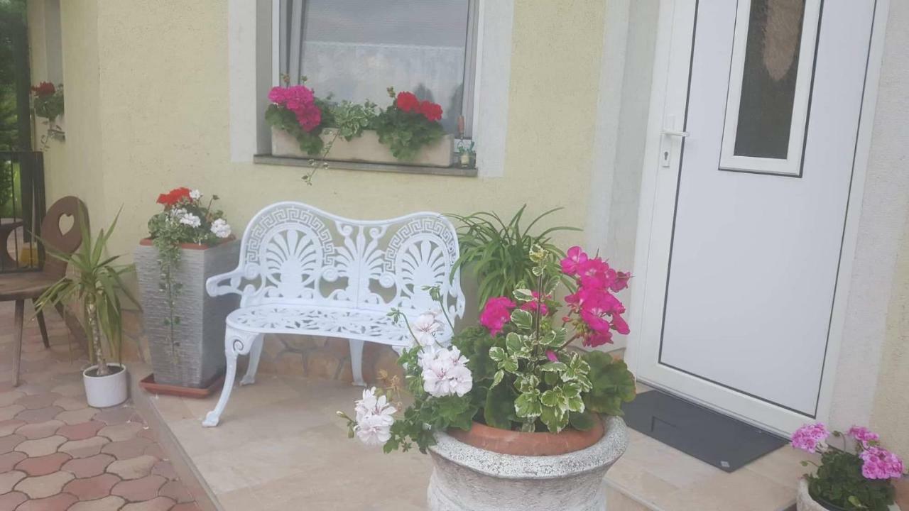 Tavirozsa Apartment Balatonfuzfo Exterior photo